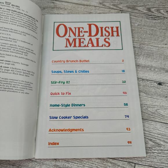 One-Dish‎ Meals Cookbook Booklet Famous Brand Name Recipes - Picture 3 of 9
